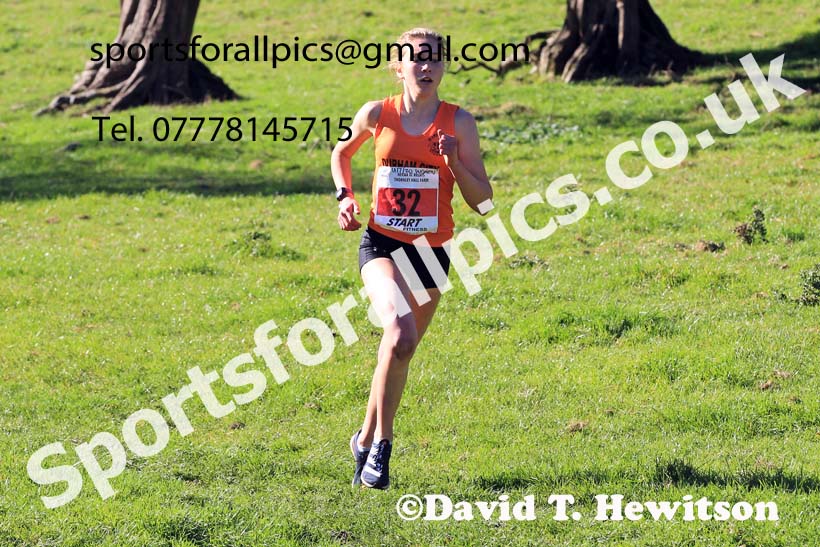 Womens under-17s and under-20s, 2022 NECAA Cross Country Relays, Thornley Hall Farm, Peterlee, County Durham, October 15th. Photo: David T. Hewitson/Sports for All Pics